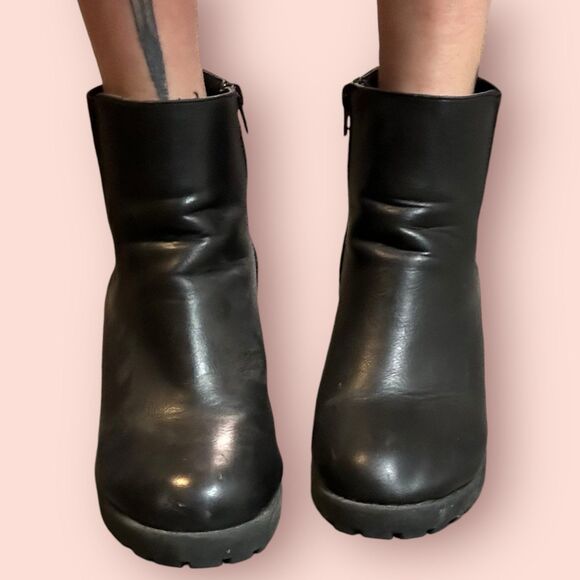 Shi 90s Chunky 3” Heel Side Zip Boots Black Vegan Leather Size 8 - Picture 2 of 8